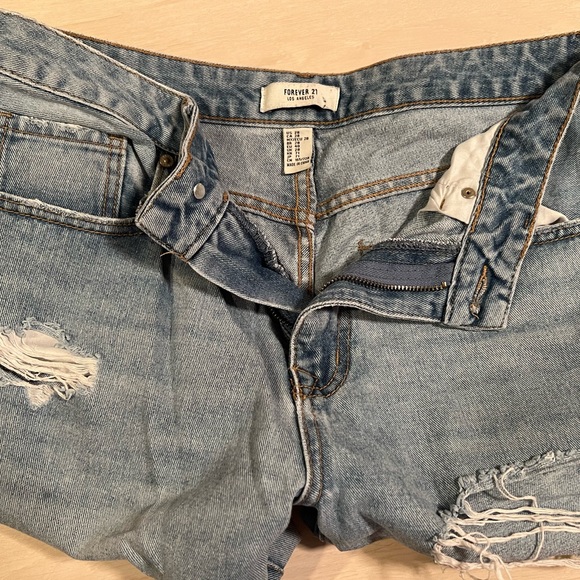 F21 Ripped Mom Jeans - Picture 3 of 7